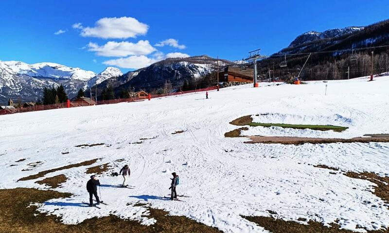 Rent in ski resort Studio 4 people (32m²) - Résidence Les Bancs - Puy-Saint-Vincent - Summer outside