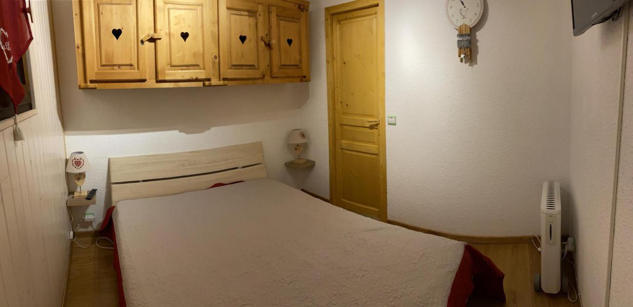Holiday in mountain resort 2 room apartment sleeping corner 6 people (033) - Résidence les Brimbelles - Les Saisies - Bedroom