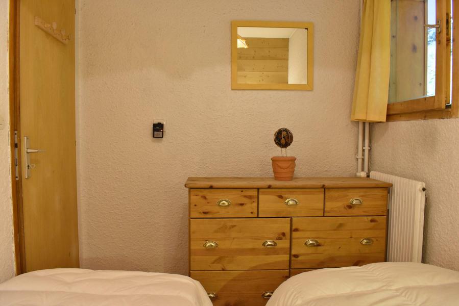 Holiday in mountain resort 2 room apartment 4 people (E7) - Résidence les Carlines - Méribel - Single bed
