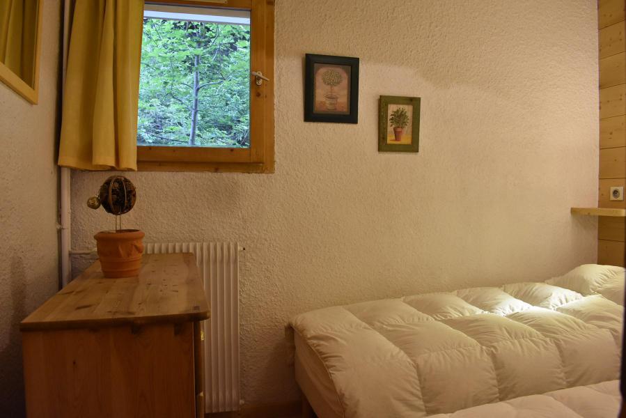 Vacances en montagne Appartement 2 pièces 4 personnes (E7) - Résidence les Carlines - Méribel - Lit simple