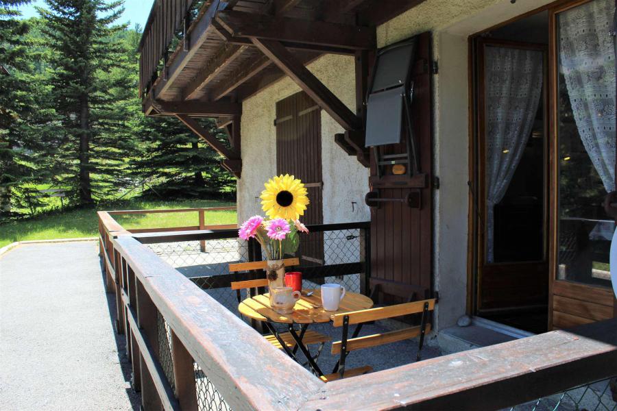 Vacaciones en montaña Estudio para 3 personas (002) - Résidence les Chabrières - Vars - Terraza