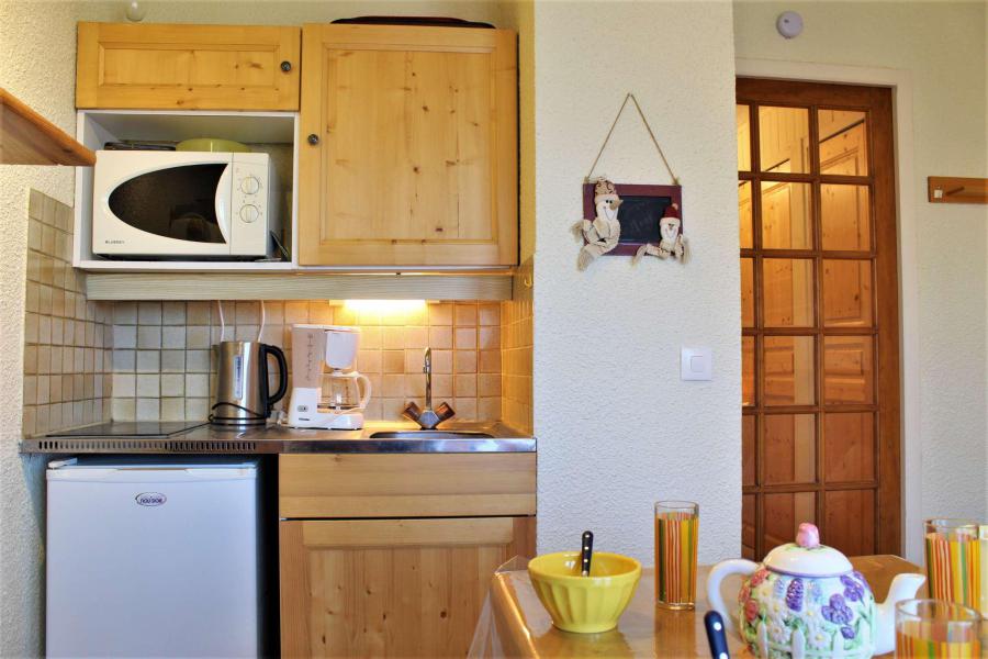 Vacances en montagne Studio cabine 4 personnes (37) - Résidence les Chabrières I - Risoul - Kitchenette