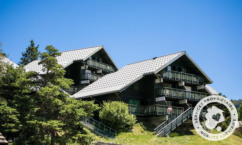 Urlaub in den Bergen Résidence les Chalets D'aurouze - Maeva Home - La Joue du Loup - Draußen im Sommer