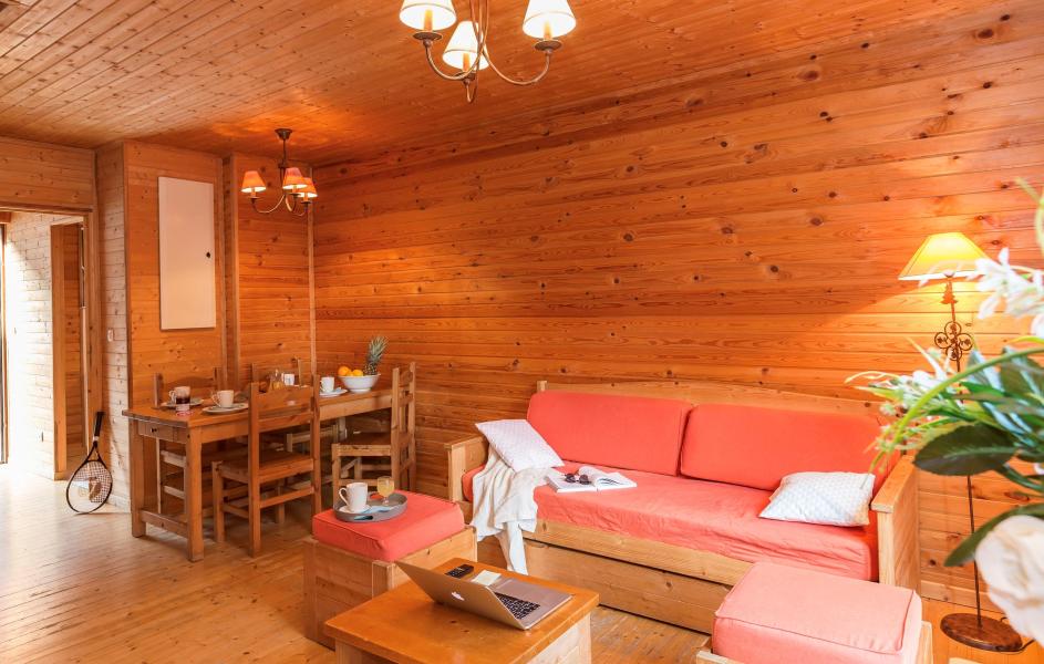 Holiday in mountain resort Résidence les Chalets d'Evian - Thollon les Mémises - Living room