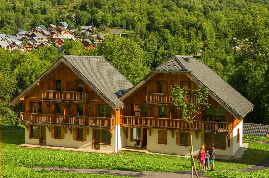 Vacanze in montagna Résidence les Chalets de Belledonne - Saint Colomban des Villards - Esteriore estate