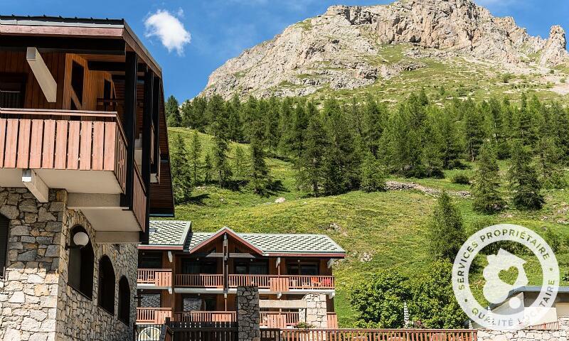 Vacances en montagne Résidence les Chalets de Solaise - Maeva Home - Val d'Isère - Extérieur été