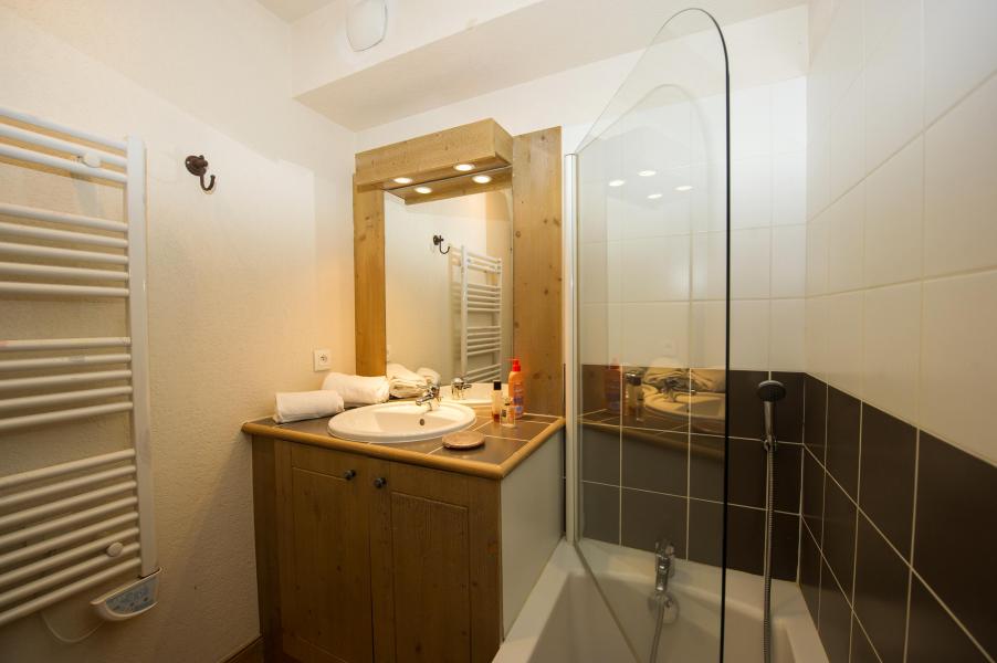Holiday in mountain resort Résidence les Chalets de Wengen - Montchavin La Plagne - Bathroom