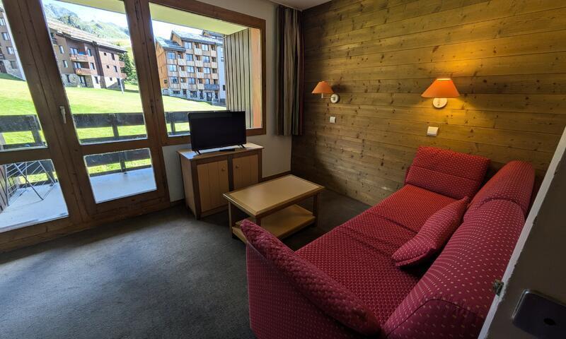 Vacances en montagne Résidence les Chalets des Arolles - MH - La Plagne - Extérieur été