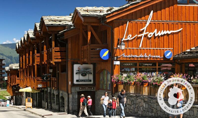 Wynajem na narty Résidence les Chalets du Forum - MH - Courchevel - Na zewnątrz latem