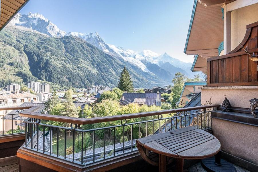 Urlaub in den Bergen 5 Zimmer Appartement für 6-8 Personen - Résidence les Chalets du Savoy - Chamonix - Draußen im Sommer