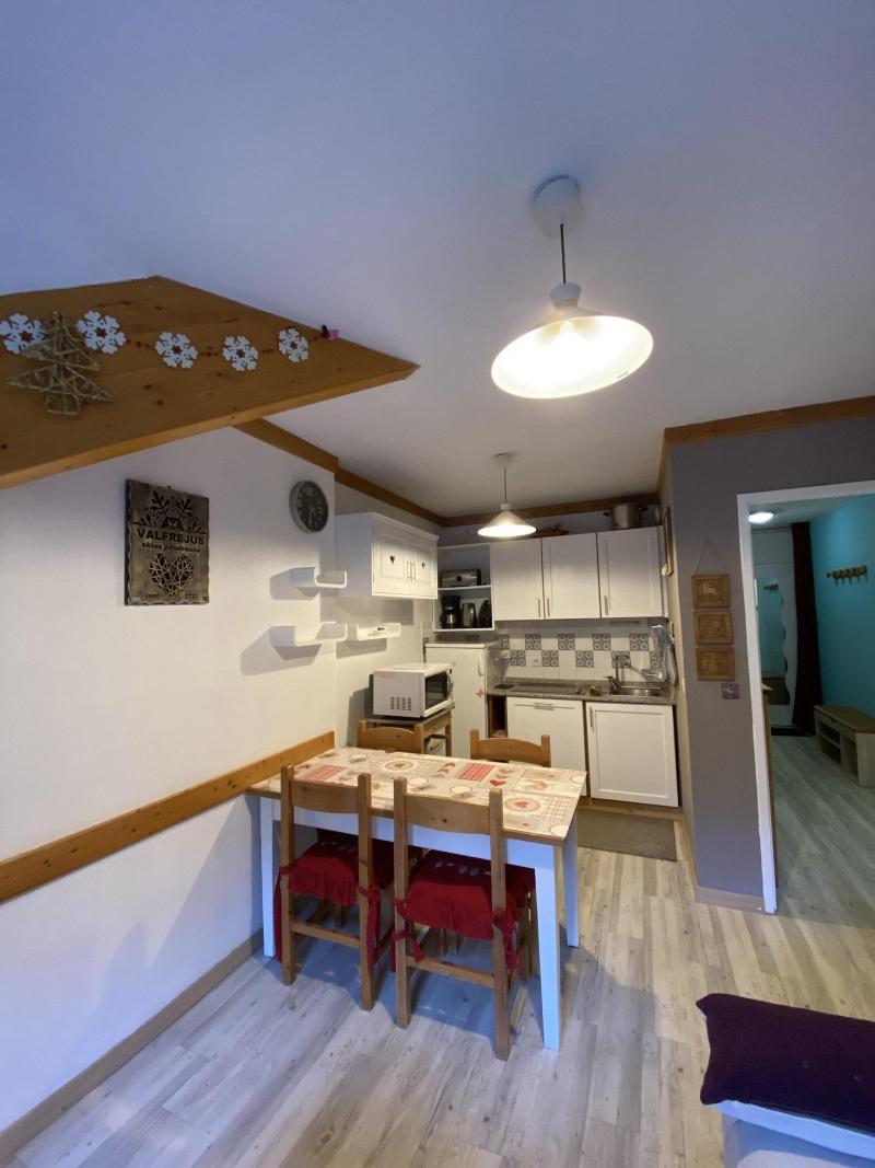 Vacances en montagne Appartement 3 pièces 6 personnes (340) - Résidence les Chalets du Thabor - Valfréjus - Coin repas