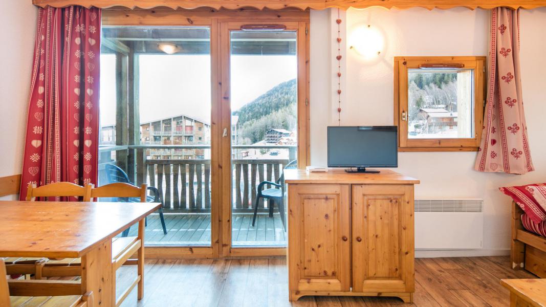 Holiday in mountain resort Résidence les Chalets et Balcons de la Vanoise - La Norma - Living room