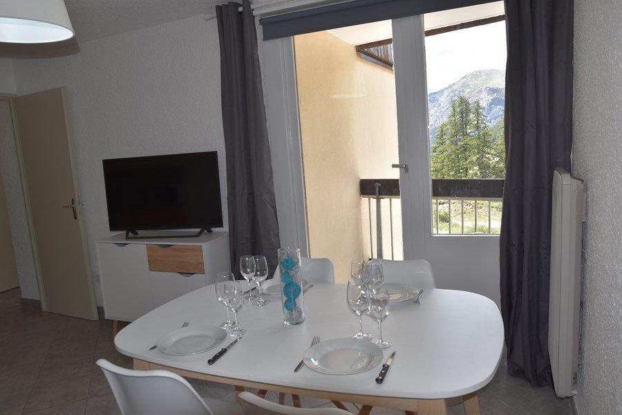 Vacances en montagne Appartement 2 pièces 6 personnes (328) - Résidence les Chalmettes - Montgenèvre - Table