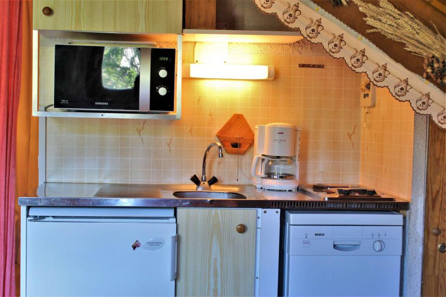 Vacances en montagne Studio coin montagne 4 personnes (67) - Résidence les Chamois - Risoul - Kitchenette