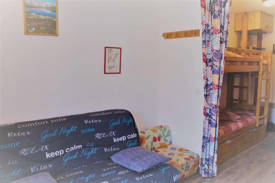 Holiday in mountain resort Studio sleeping corner 4 people (113) - Résidence les Chamois - Risoul - Accommodation