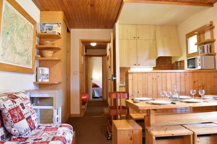 Urlaub in den Bergen 2-Zimmer-Appartment für 5 Personen (P16) - Résidence les Chandonnelles II - Méribel - Wohnzimmer