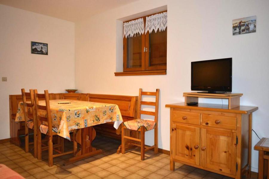 Urlaub in den Bergen 2-Zimmer-Holzhütte für 6 Personen (004) - Résidence les Charmettes - Le Grand Bornand - Wohnzimmer