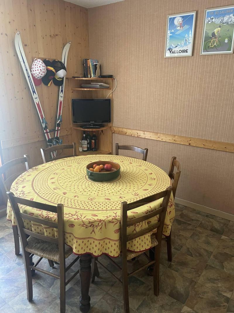 Holiday in mountain resort 2 room apartment cabin 4 people (402) - Résidence les Choseaux - Valloire