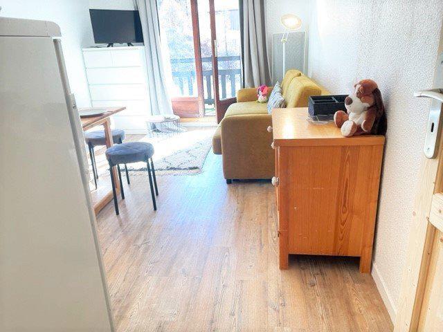 Vakantie in de bergen Studio cabine 4 personen (112A2) - Résidence les Clarines A2 - Risoul - Woonkamer