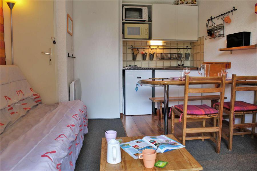 Vakantie in de bergen Studio bergnis 4 personen (207B1) - Résidence les Clarines B1 - Risoul - Woonkamer