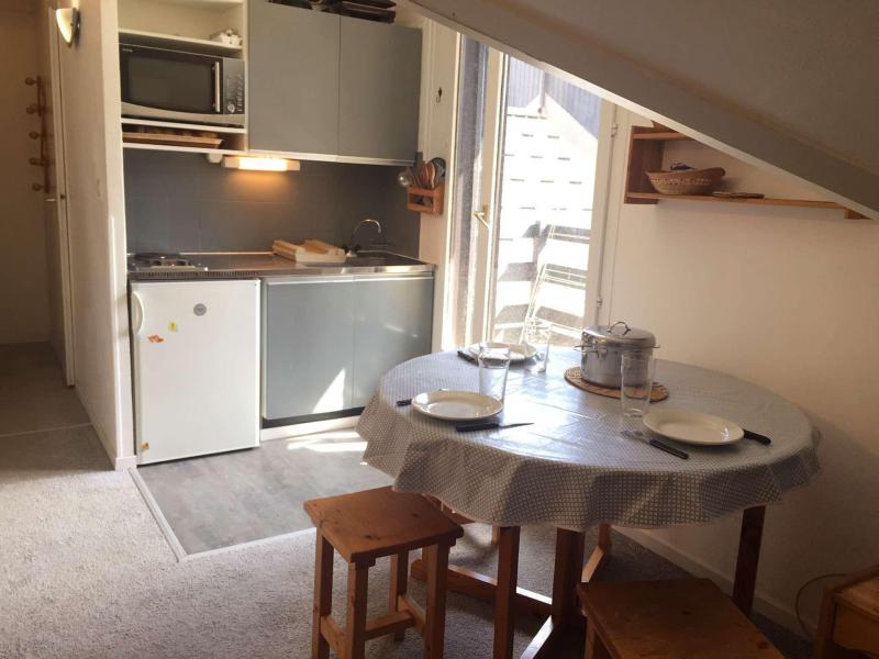 Vakantie in de bergen Studio mezzanine 4 personen (221B) - Résidence les Clarines B1 - Risoul - Woonkamer