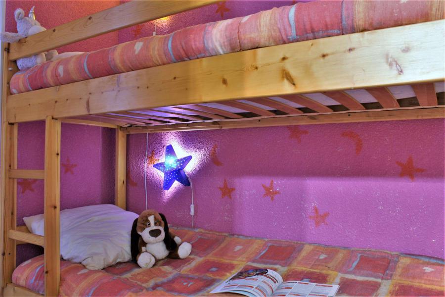 Holiday in mountain resort Studio sleeping corner 4 people (207B1) - Résidence les Clarines B1 - Risoul - Accommodation