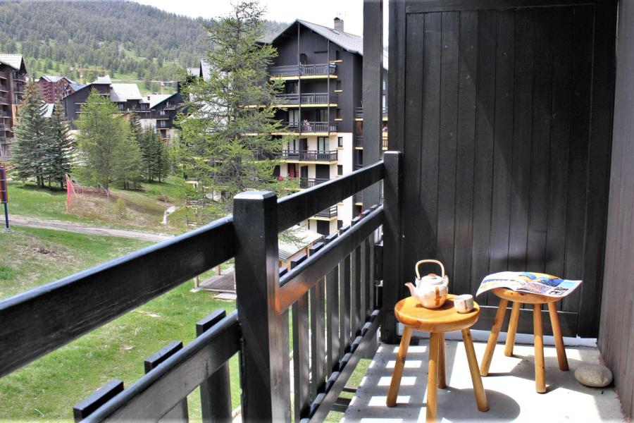 Holiday in mountain resort Studio sleeping corner 4 people (34A) - Résidence les Clématites A - Risoul - Balcony