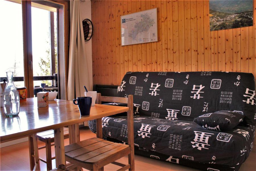 Holiday in mountain resort Studio sleeping corner 4 people (409C) - Résidence les Clématites C - Risoul - Living room