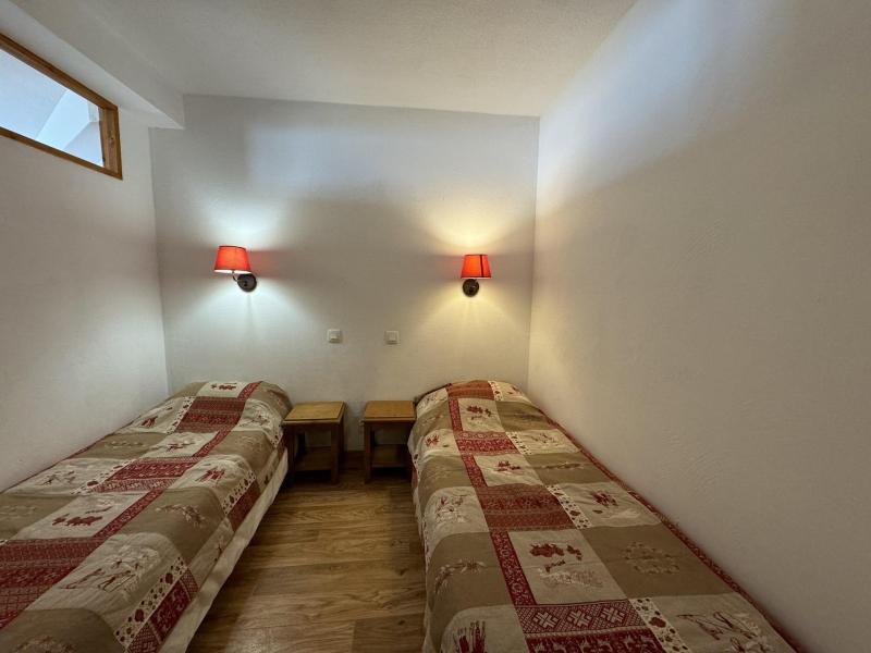 Urlaub in den Bergen 2-Zimmer-Holzhütte für 6 Personen (104) - Résidence les Colchiques - Les Orres - Schlafzimmer