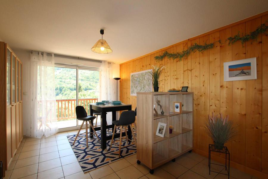 Holiday in mountain resort 3 room apartment 6 people (2B15) - Résidence les Coralines 2B - Serre Chevalier - Living room