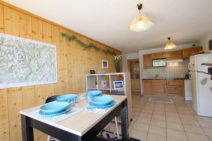 Holiday in mountain resort 3 room apartment 6 people (2B15) - Résidence les Coralines 2B - Serre Chevalier - Living room