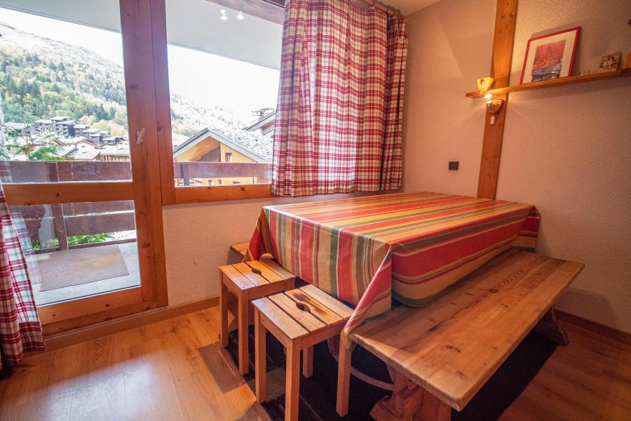 Vakantie in de bergen Appartement 2 kamers 6 personen (002) - Résidence les Côtes - Valmorel - Woonkamer