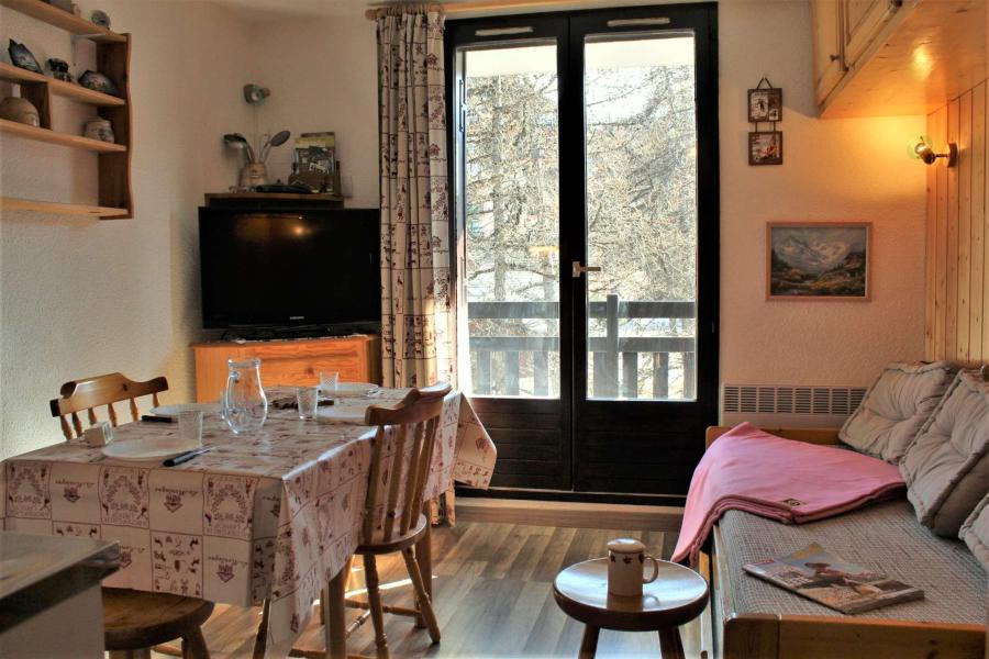 Urlaub in den Bergen 2-Zimmer-Appartment für 4 Personen (511) - Résidence les Crêtes - Risoul - Wohnzimmer