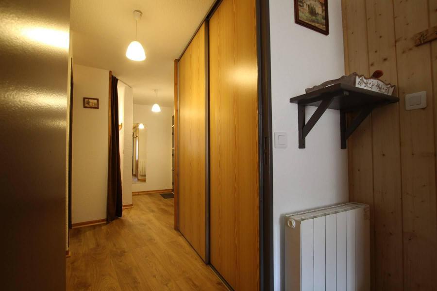 Holiday in mountain resort 2 room apartment 6 people (CYT01F) - Résidence les Cytises - Pelvoux - Corridor