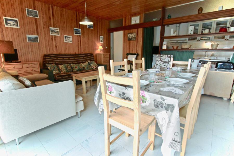 Holiday in mountain resort 3 room apartment cabin 6 people (230) - Résidence les Dauphins - Chamrousse - Living room