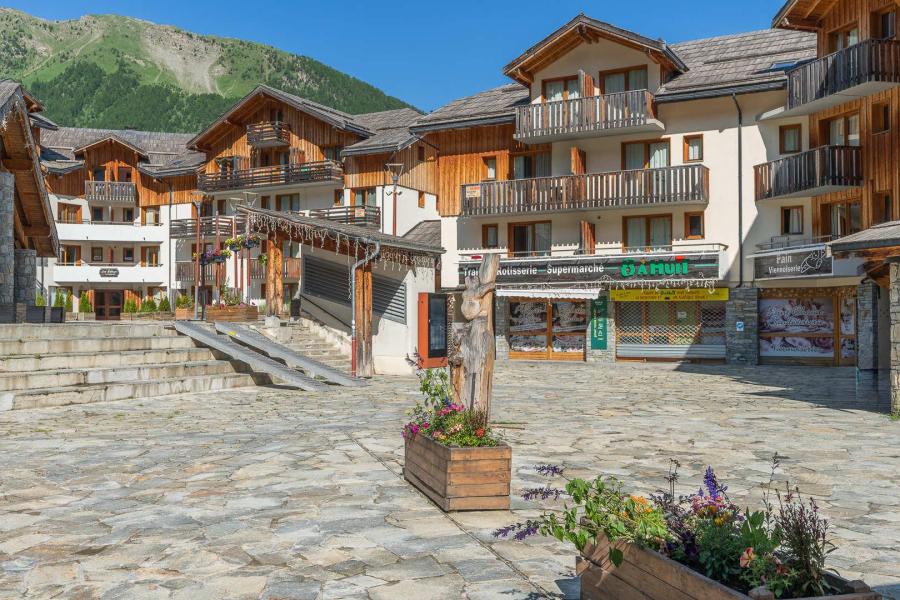 Rent in ski resort Résidence les Edelweiss - Les Orres - Summer outside