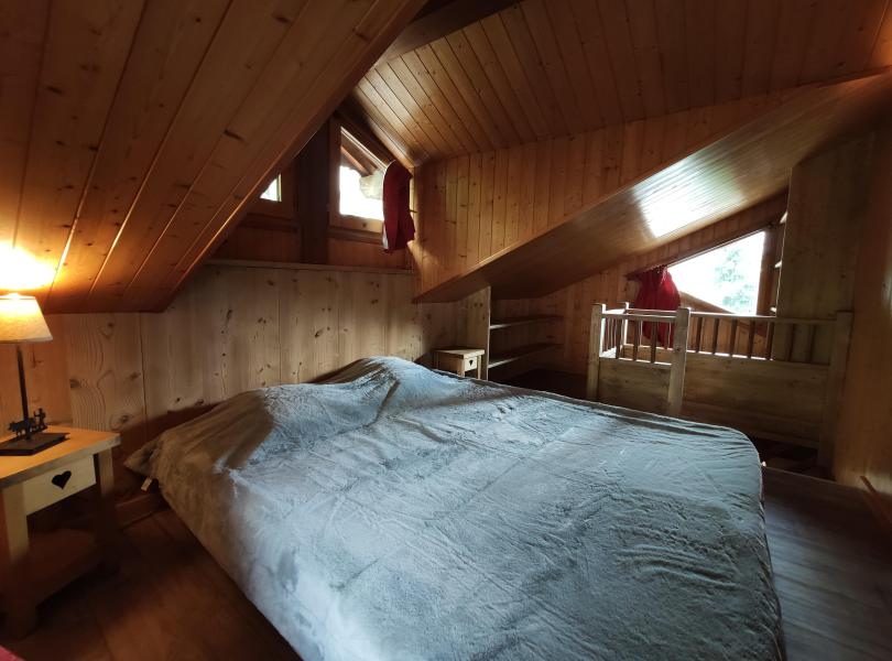Holiday in mountain resort Studio mezzanine 4 people - Résidence les Edelweiss - Champagny-en-Vanoise - Bedroom under mansard