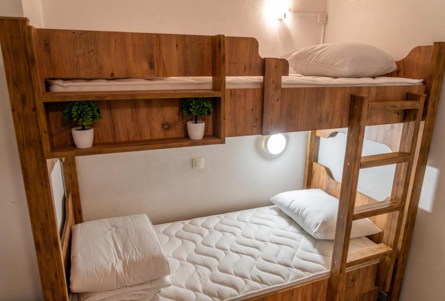 Holiday in mountain resort Studio sleeping corner 4 people (302) - Résidence les Edelweiss - Les Orres - Bedroom