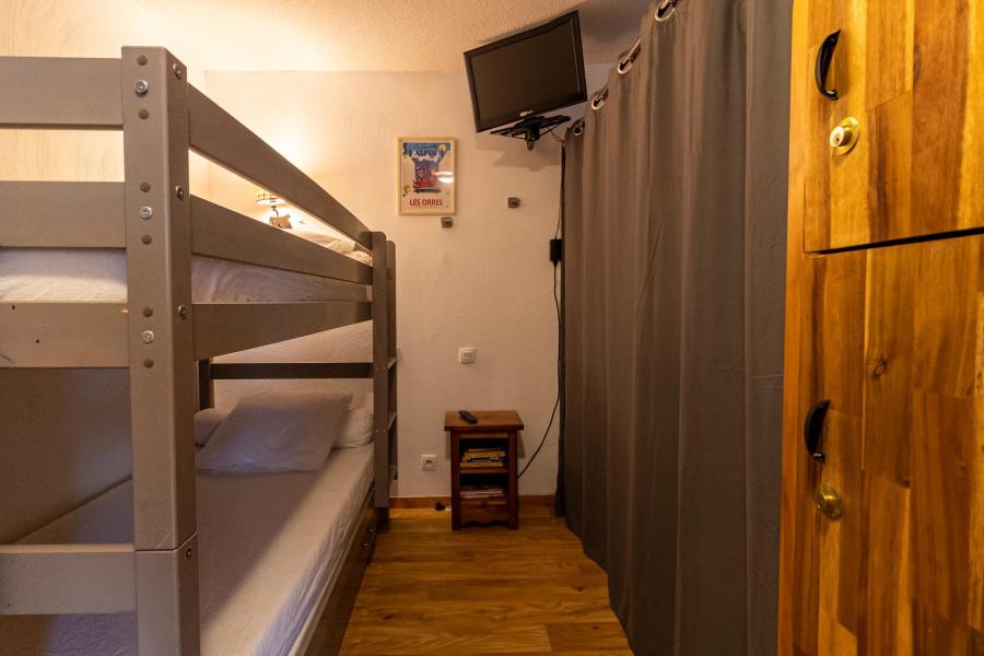 Holiday in mountain resort 2 room apartment sleeping corner 6 people (1304) - Résidence les Erines - Les Orres - Bedroom