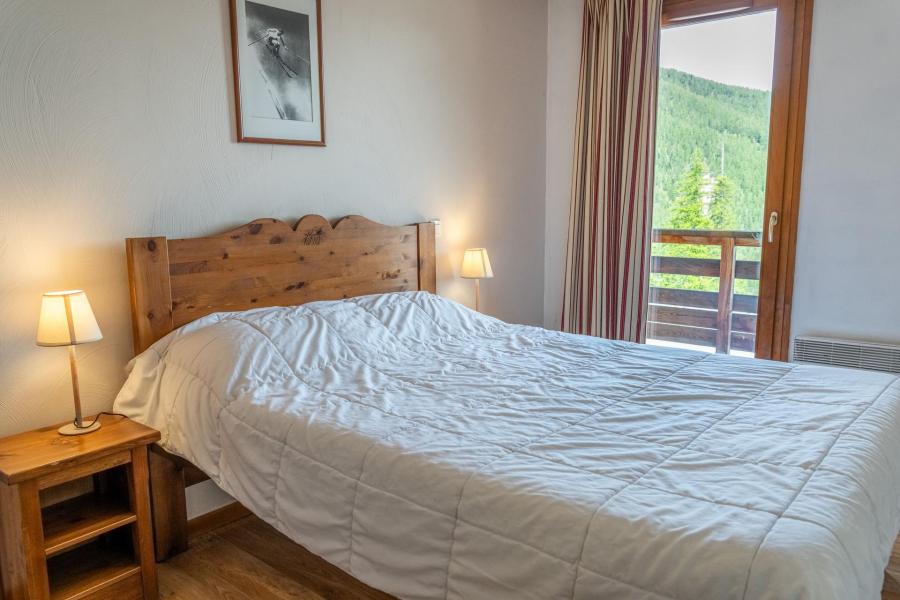 Vacaciones en montaña Apartamento dúplex 4 piezas 10 personas (1220) - Résidence les Erines - Les Orres - Habitación