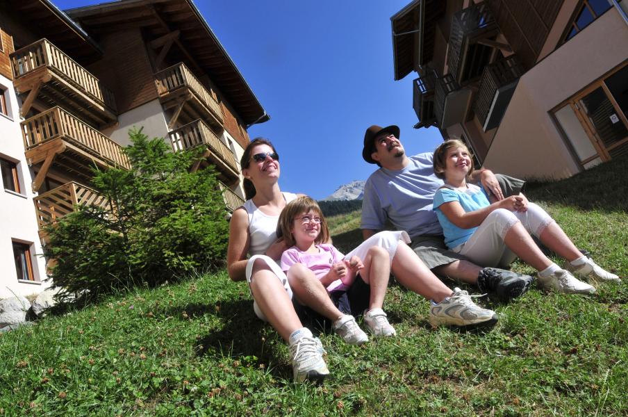 Vakantie in de bergen Résidence les Flocons d'Argent - Aussois - Buiten zomer