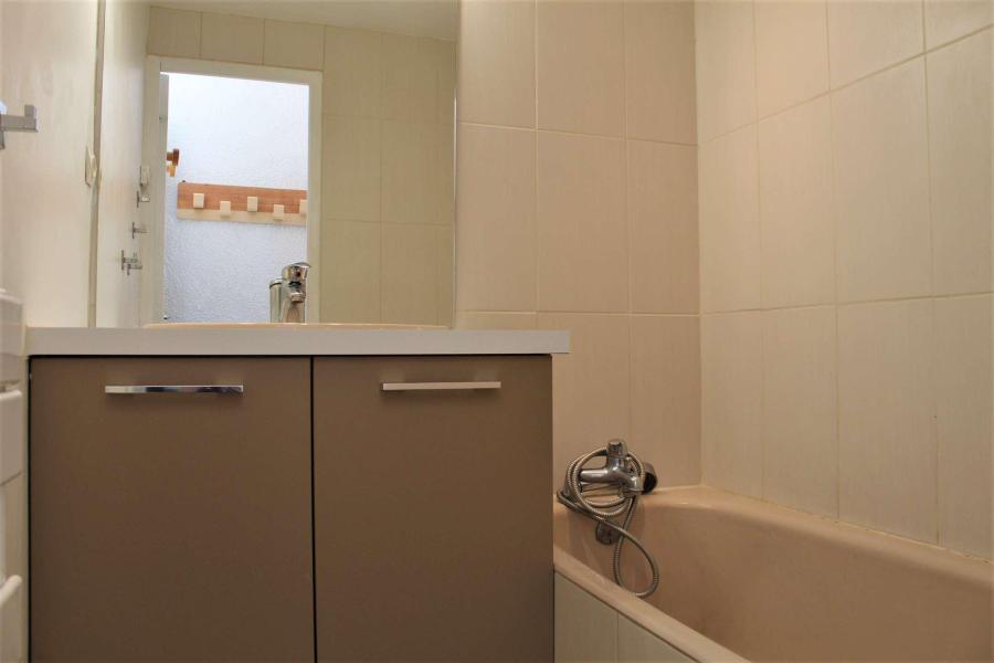 Holiday in mountain resort 2 room apartment 5 people (54I) - Résidence les Florins I - Risoul - Bathroom