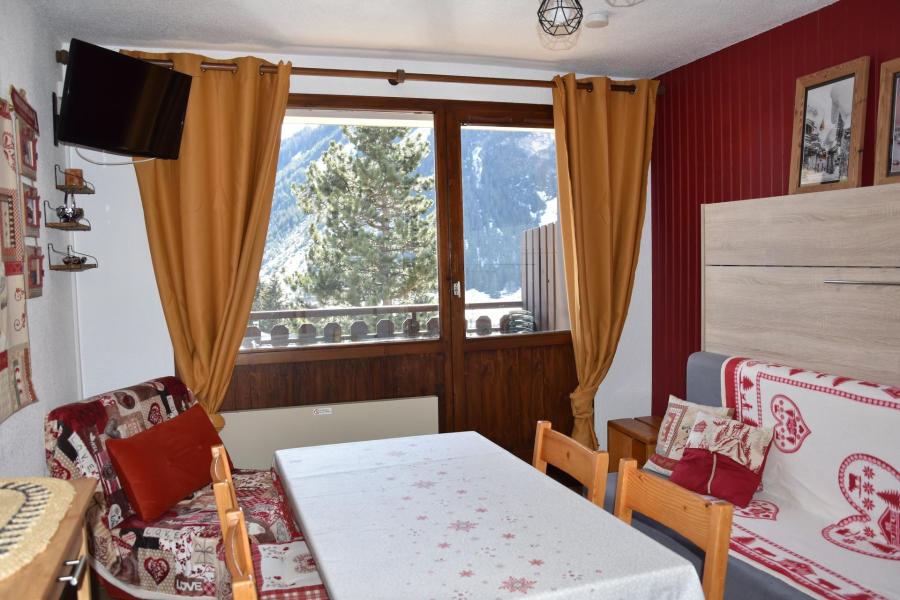 Holiday in mountain resort Studio 4 people (30) - Résidence les Hameaux de la Vanoise - Pralognan-la-Vanoise - Living room