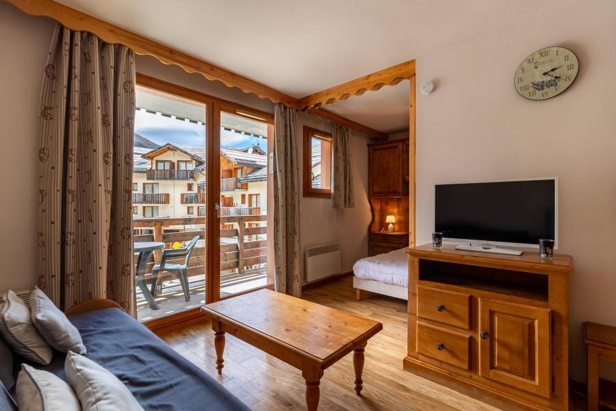 Holiday in mountain resort 2 room apartment sleeping corner 6 people (MBC709) - Résidence les Hauts de Préclaux - Les Orres - Living room