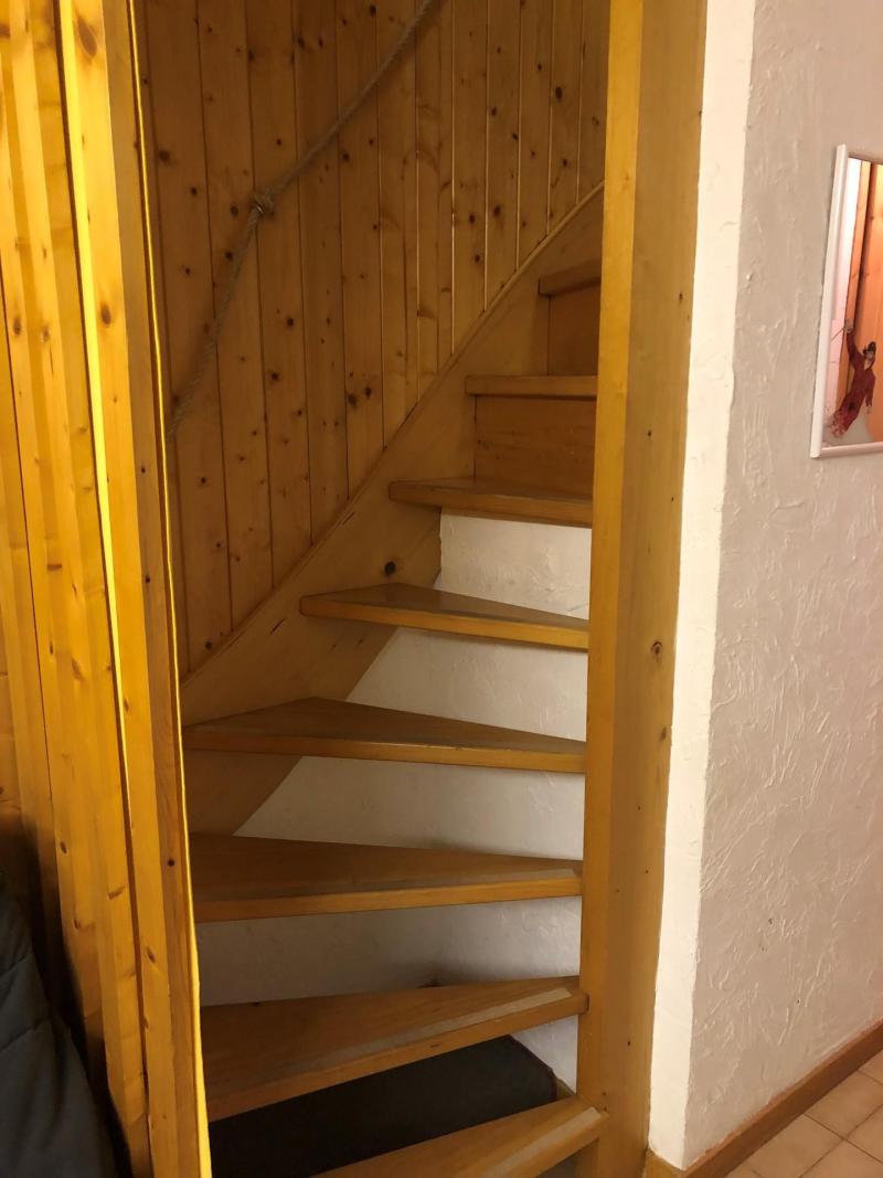 Vacances en montagne Appartement duplex 3 pièces 4 personnes (SG819) - Résidence Les Loges - Saint Gervais - Escalier