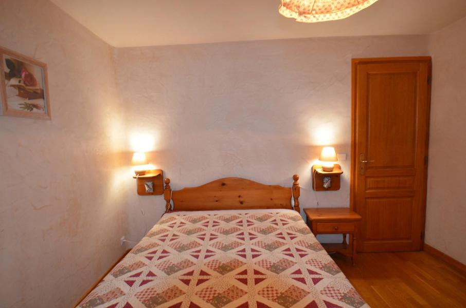 Holiday in mountain resort 4 room apartment 6 people (2) - Résidence les Lupins - Saint Martin de Belleville - Bedroom