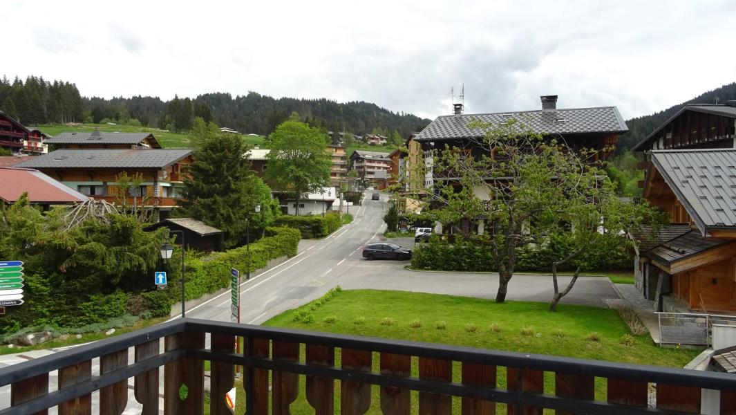 Rent in ski resort 3 room apartment 6 people (137) - Résidence les Mélèzes - Les Gets - Summer outside