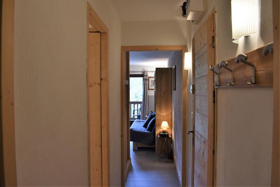 Vacances en montagne Appartement 2 pièces 4 personnes (A16) - Résidence les Merisiers - Méribel - Couloir
