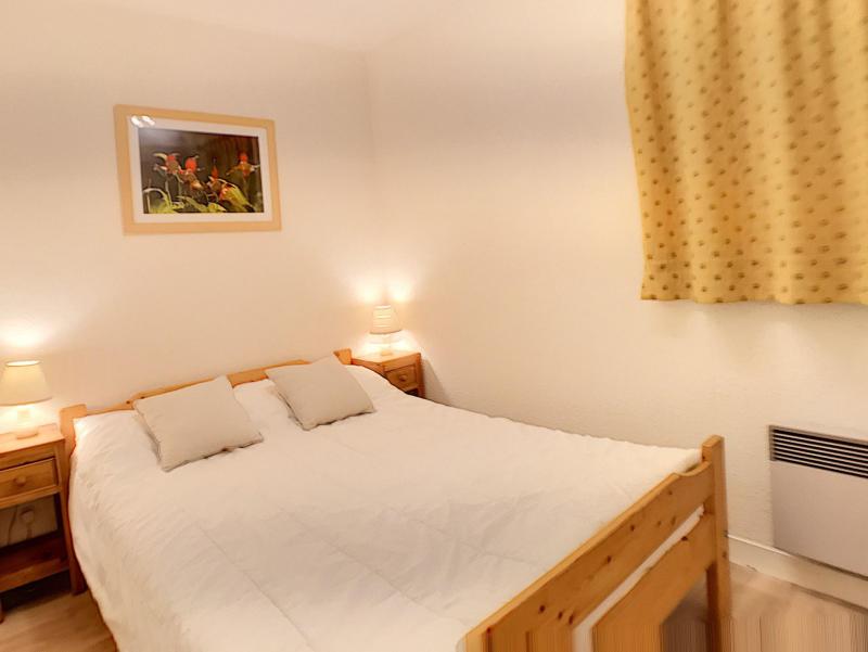 Holiday in mountain resort 2 room apartment cabin 4 people (B6) - Résidence les Murgers - Saint Martin de Belleville - Bedroom