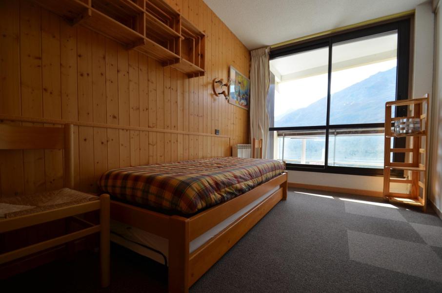 Holiday in mountain resort 3 room apartment 10 people - Résidence les Origanes - Les Menuires - Bedroom